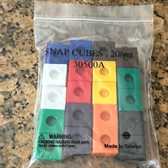 Colorful Snap Cubes Set - Picture 1 of 1